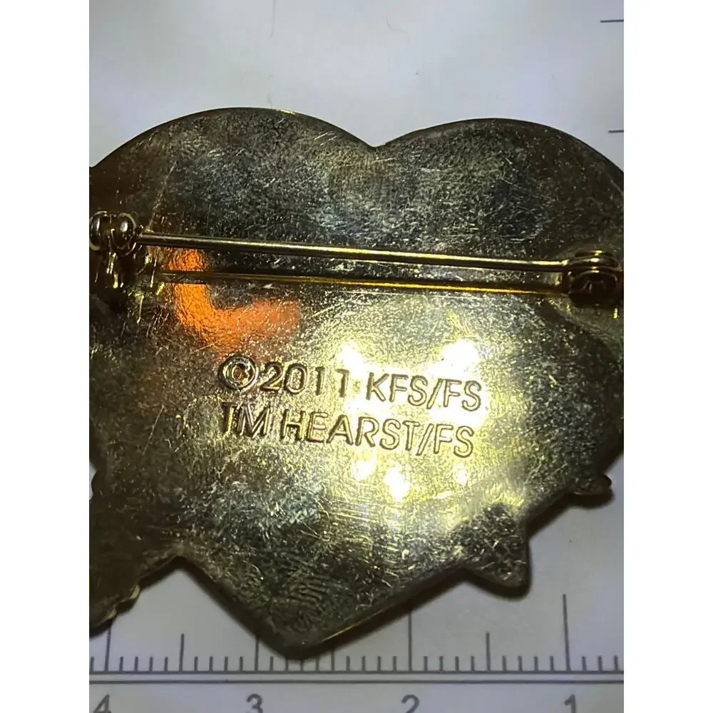 Vintage 2011 Betty Boop Pudgy Dog Heart Enamel Brooch Pin KFS Hearst